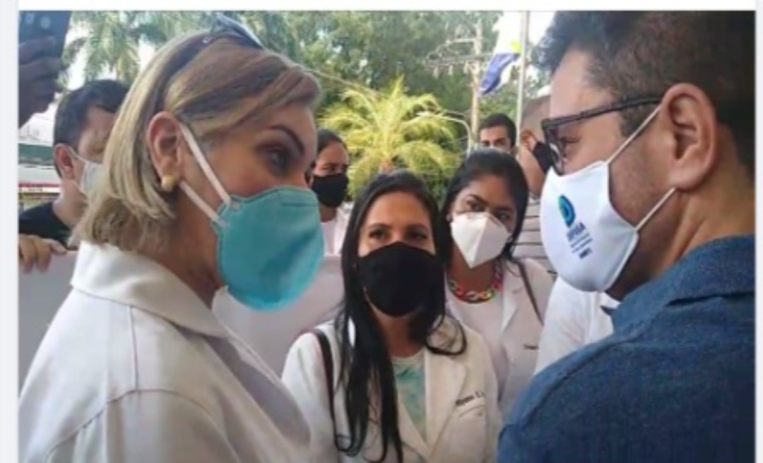 Gladson diz que “está tudo certo” para sancionar lei que permite a contratação de médicos formados no exterior